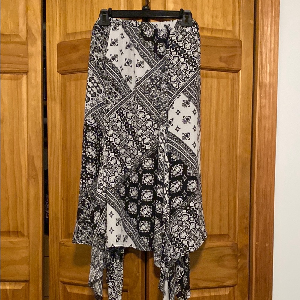 Notations Black and White Midi Skirt